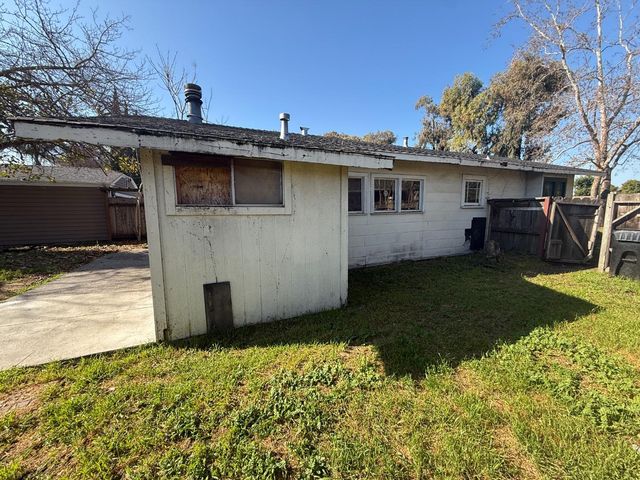 1490 Davis Street, San Jose, CA 95126