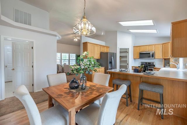 1859 S Labrador, Meridian, ID 83642