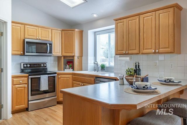 1859 S Labrador, Meridian, ID 83642