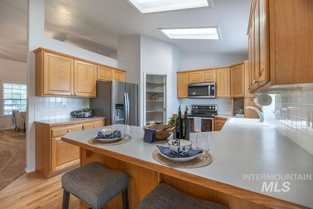 1859 S Labrador, Meridian, ID 83642