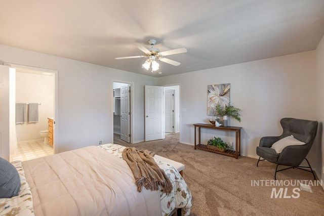 1859 S Labrador, Meridian, ID 83642