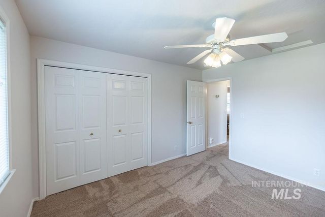 1859 S Labrador, Meridian, ID 83642