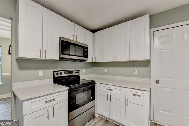 3948 Old Lantern Drive, Lithonia, GA 30038