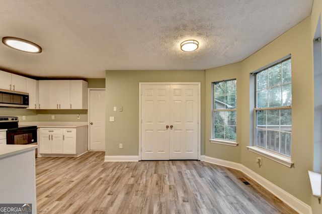 3948 Old Lantern Drive, Lithonia, GA 30038