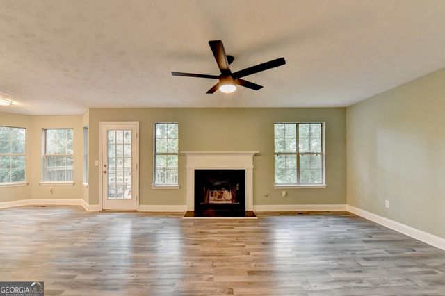 3948 Old Lantern Drive, Lithonia, GA 30038