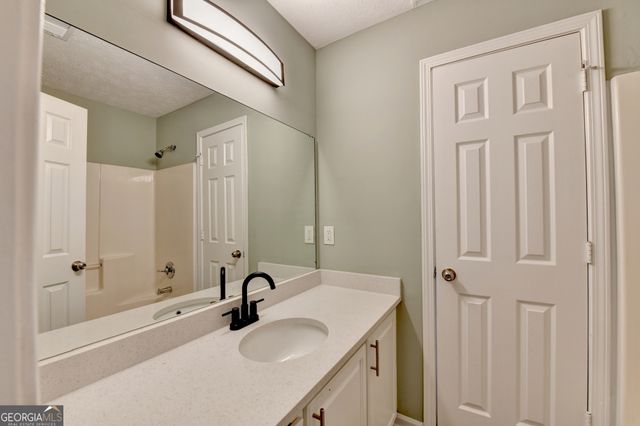 3948 Old Lantern Drive, Lithonia, GA 30038