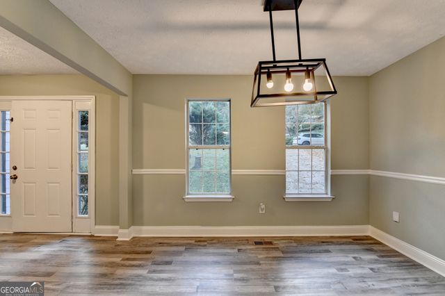 3948 Old Lantern Drive, Lithonia, GA 30038