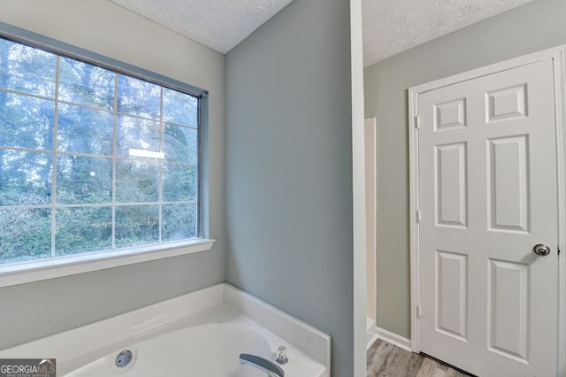 3948 Old Lantern Drive, Lithonia, GA 30038