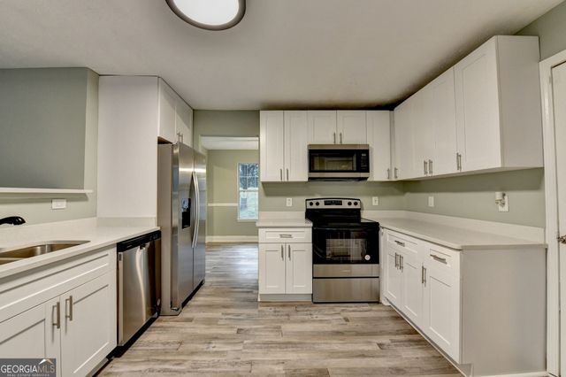 3948 Old Lantern Drive, Lithonia, GA 30038