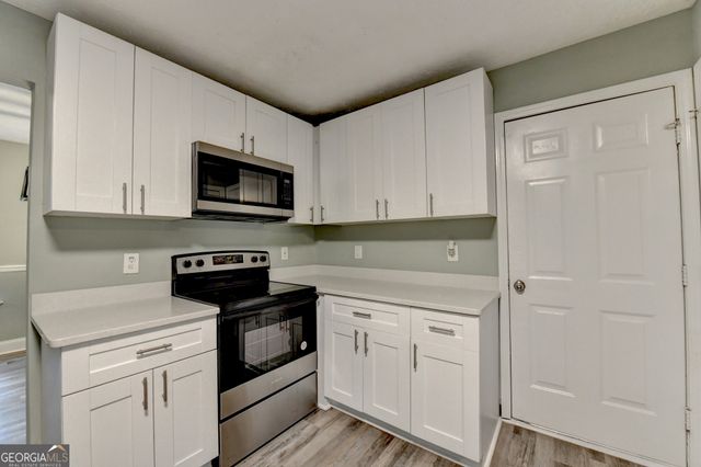 3948 Old Lantern Drive, Lithonia, GA 30038