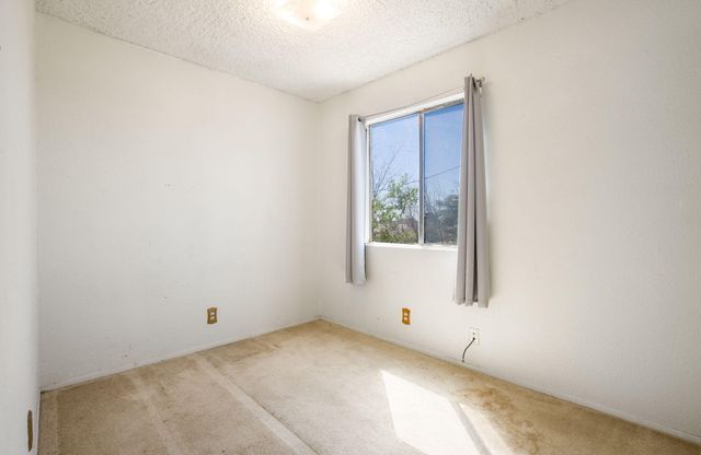 143 Espejo Street NE, Albuquerque, NM 87123