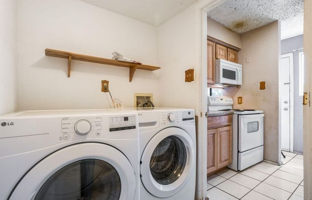 143 Espejo Street NE, Albuquerque, NM 87123