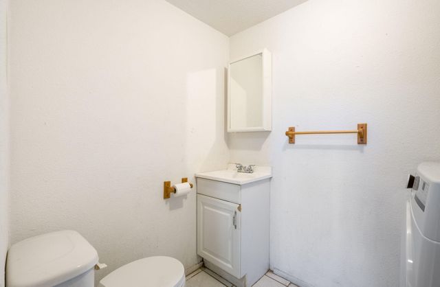 143 Espejo Street NE, Albuquerque, NM 87123