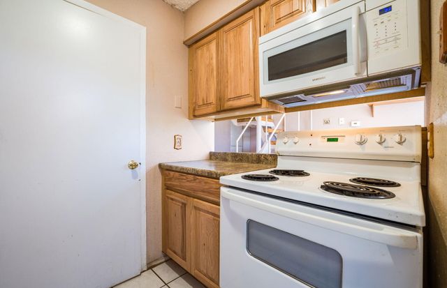 143 Espejo Street NE, Albuquerque, NM 87123