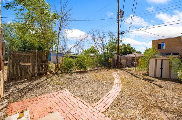 143 Espejo Street NE, Albuquerque, NM 87123