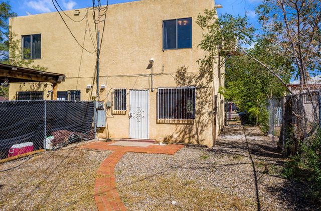 143 Espejo Street NE, Albuquerque, NM 87123