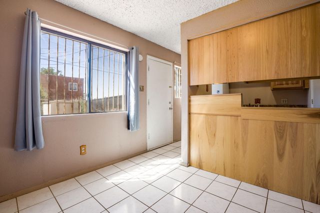 143 Espejo Street NE, Albuquerque, NM 87123