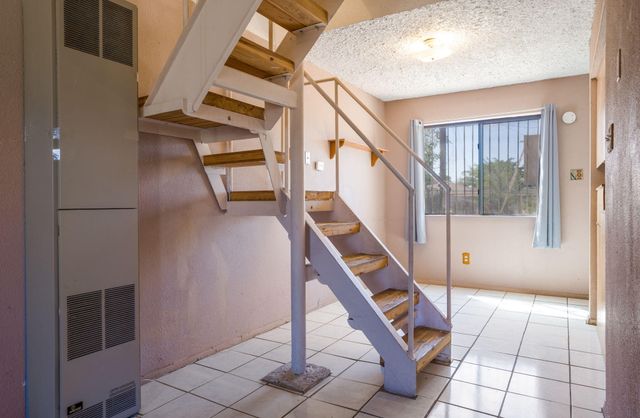 143 Espejo Street NE, Albuquerque, NM 87123