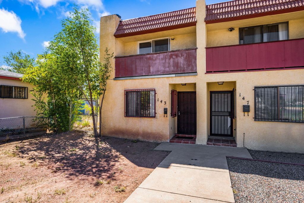 143 Espejo Street NE, Albuquerque, NM 87123