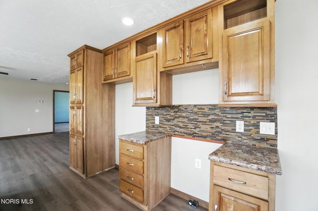 10601 County Road 9, Findlay, OH 45840