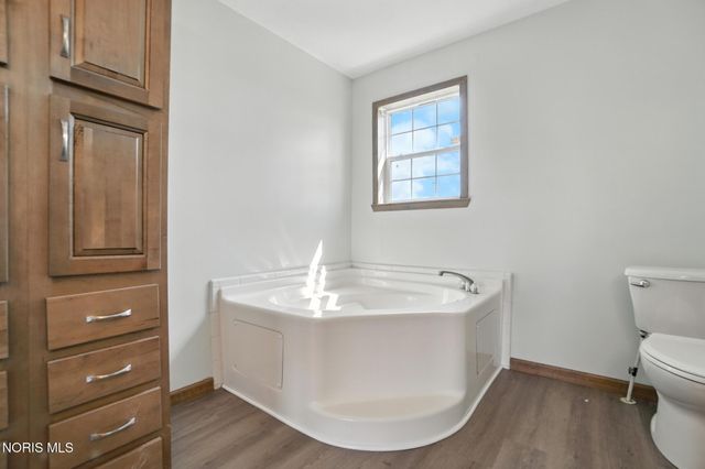 10601 County Road 9, Findlay, OH 45840