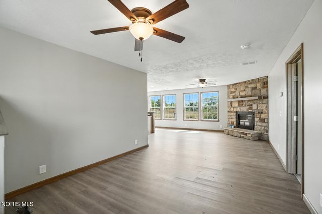 10601 County Road 9, Findlay, OH 45840