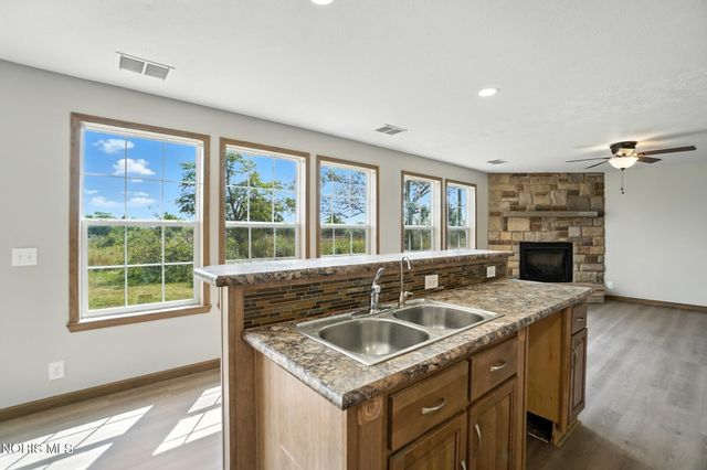 10601 County Road 9, Findlay, OH 45840