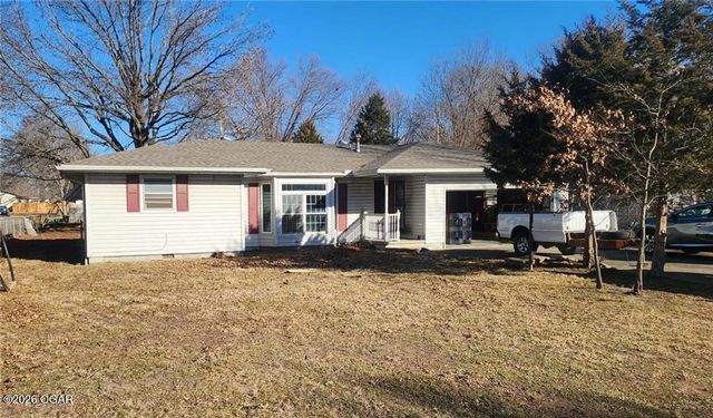 405 E 24th Street, Pittsburg, KS 66762