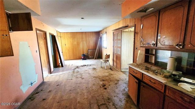 405 E 24th Street, Pittsburg, KS 66762