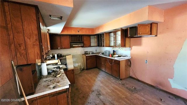 405 E 24th Street, Pittsburg, KS 66762