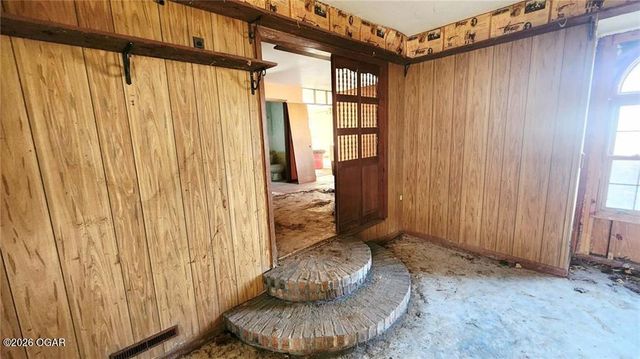 405 E 24th Street, Pittsburg, KS 66762