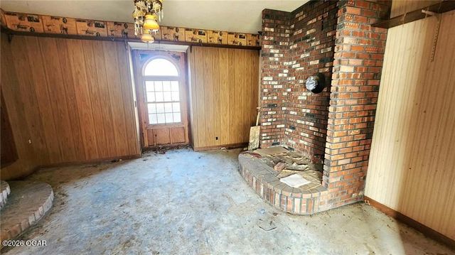 405 E 24th Street, Pittsburg, KS 66762