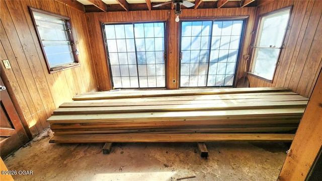 405 E 24th Street, Pittsburg, KS 66762