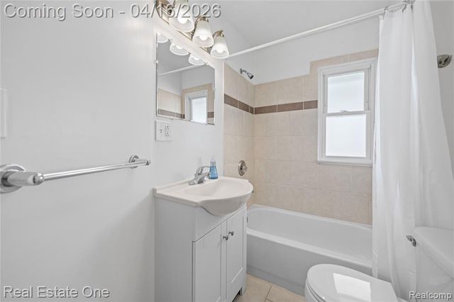 842 E 10 Mile Road, Ferndale, MI 48220