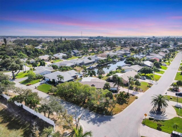4419 MANGROVE POINT ROAD, Bradenton, FL 34210