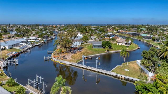 4419 MANGROVE POINT ROAD, Bradenton, FL 34210