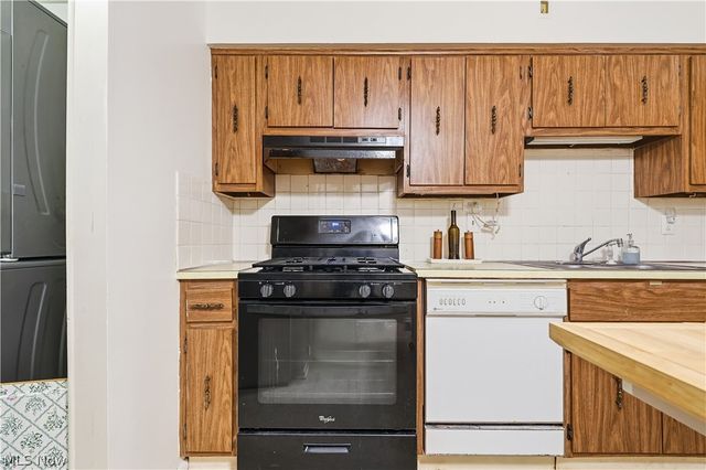 4187 Columbia Road 136, North Olmsted, OH 44070