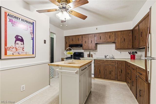 4187 Columbia Road 136, North Olmsted, OH 44070