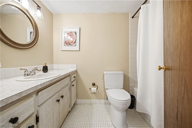 4187 Columbia Road 136, North Olmsted, OH 44070