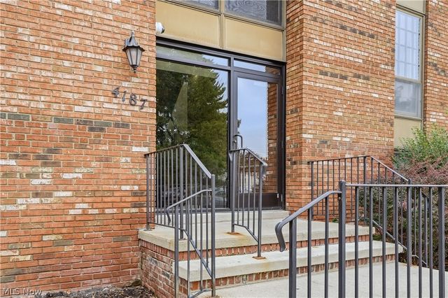 4187 Columbia Road 136, North Olmsted, OH 44070