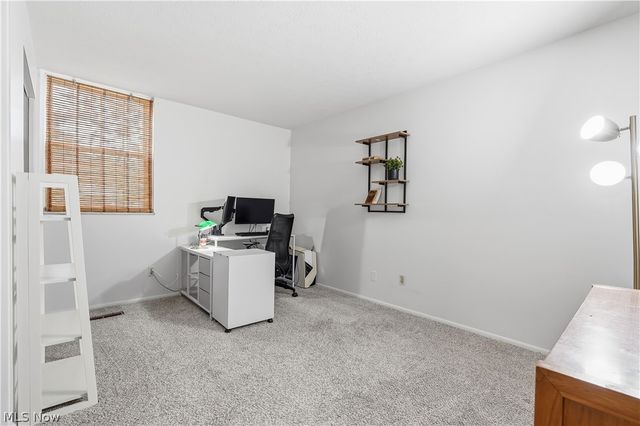 4187 Columbia Road 136, North Olmsted, OH 44070
