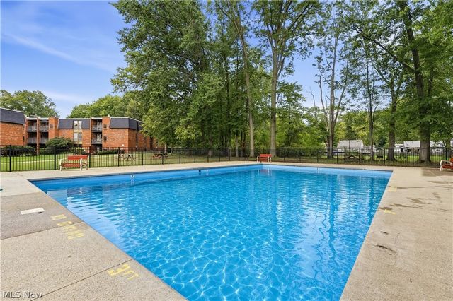 4187 Columbia Road 136, North Olmsted, OH 44070