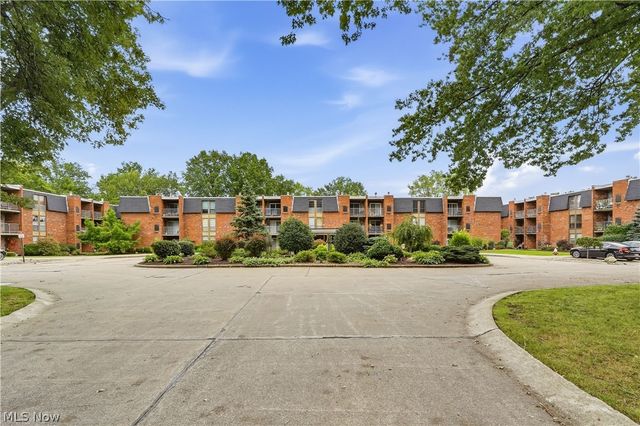 4187 Columbia Road 136, North Olmsted, OH 44070