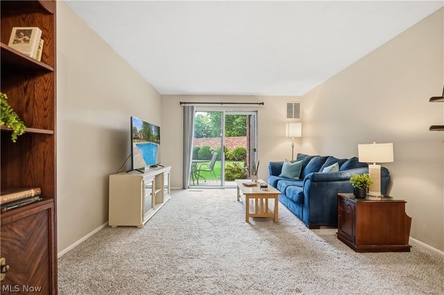 4187 Columbia Road 136, North Olmsted, OH 44070