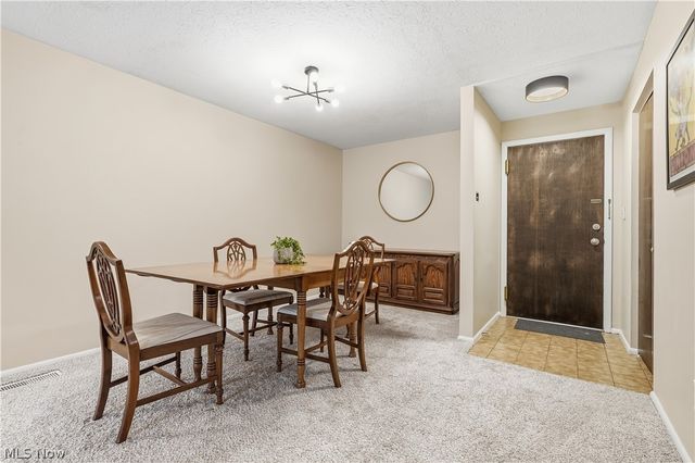4187 Columbia Road 136, North Olmsted, OH 44070