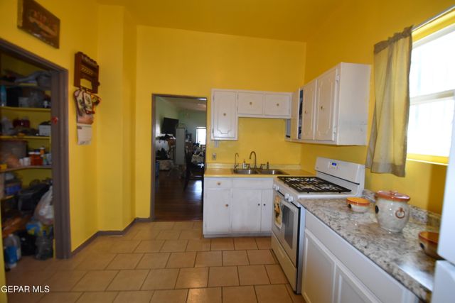 1113 N Octavia Street, El Paso, TX 79902