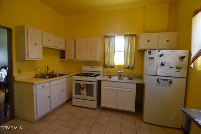 1113 N Octavia Street, El Paso, TX 79902