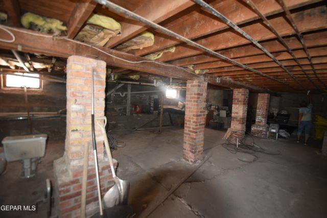 1113 N Octavia Street, El Paso, TX 79902