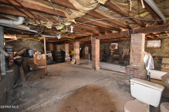 1113 N Octavia Street, El Paso, TX 79902