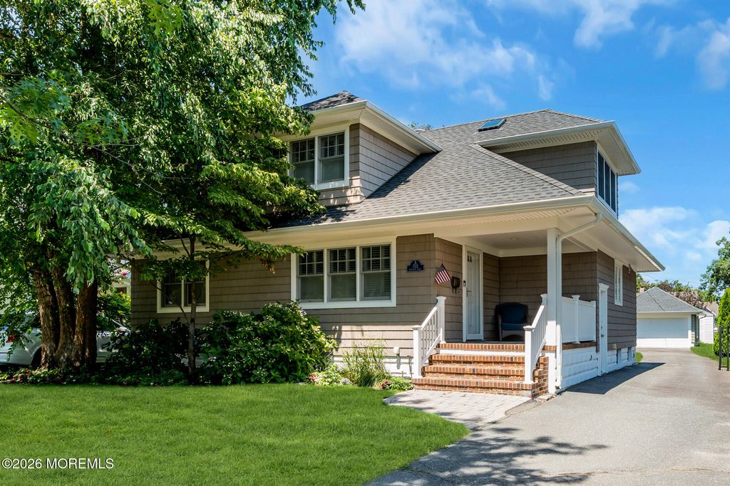 705 Crescent Place, Sea Girt, NJ 08750